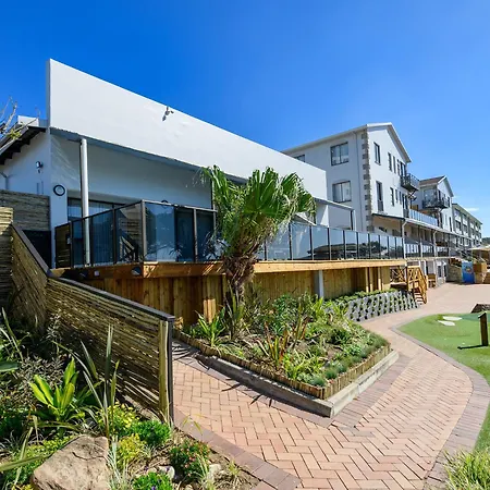 Margate Beach Club Room photo