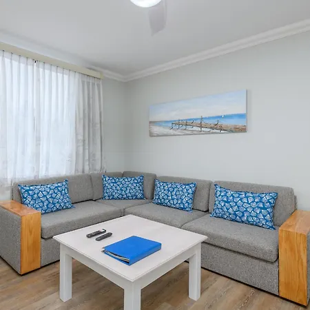 Margate Beach Club Room photo